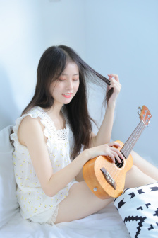 迈开腿吃草莓方法
